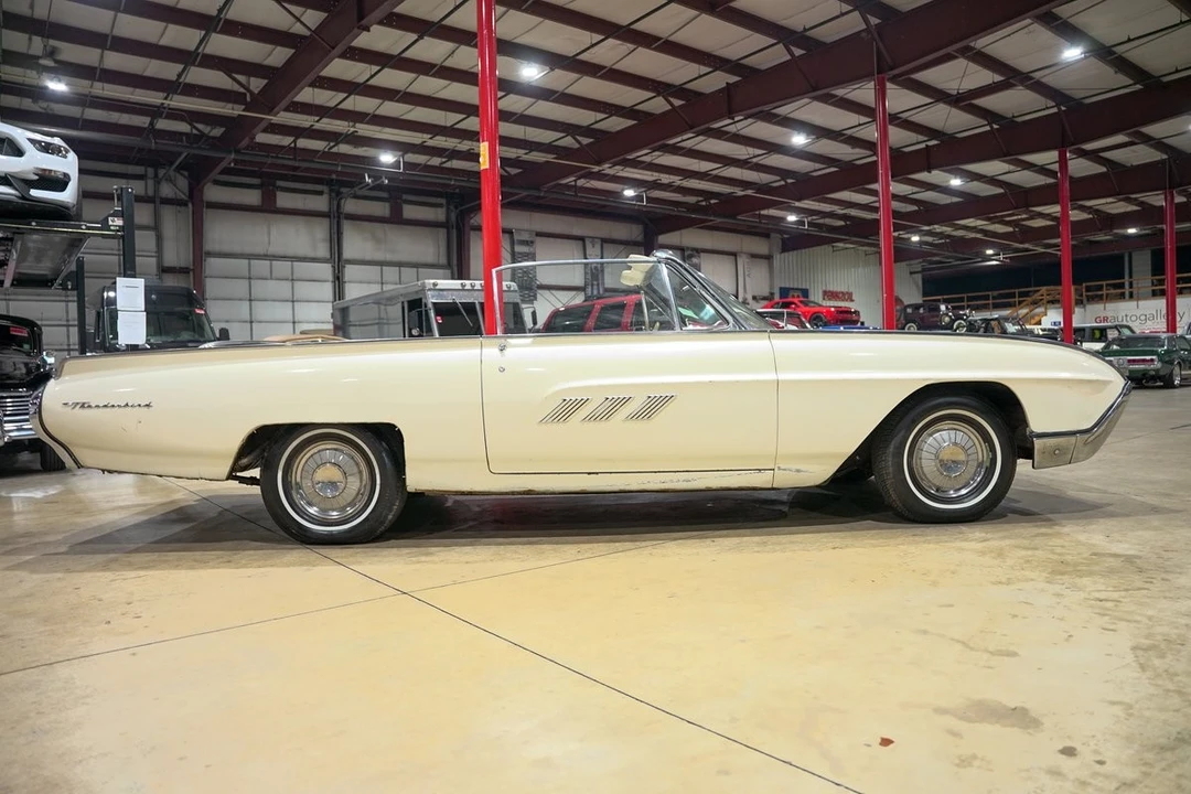 1963 Ford Thunderbird 3rd Gen - Image 10 of 12