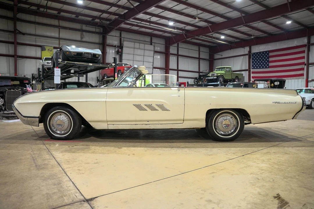 1963 Ford Thunderbird 3rd Gen - Image 4 of 12