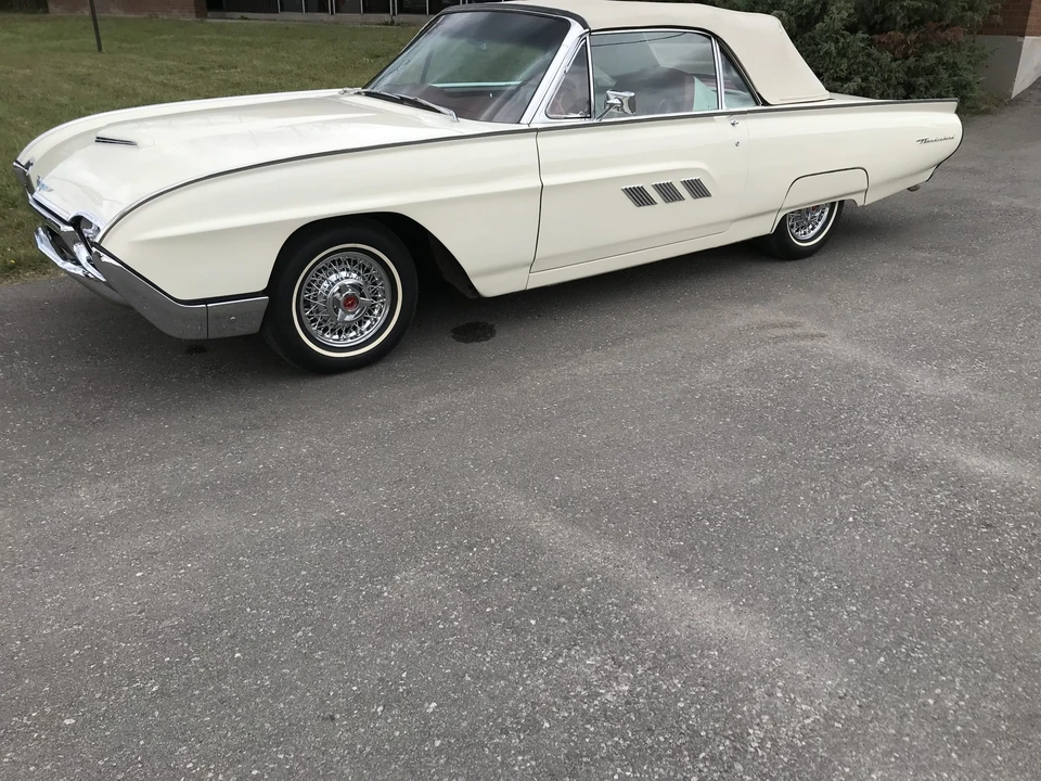 1963 Ford Thunderbird 3rd Gen - Image 11 of 31