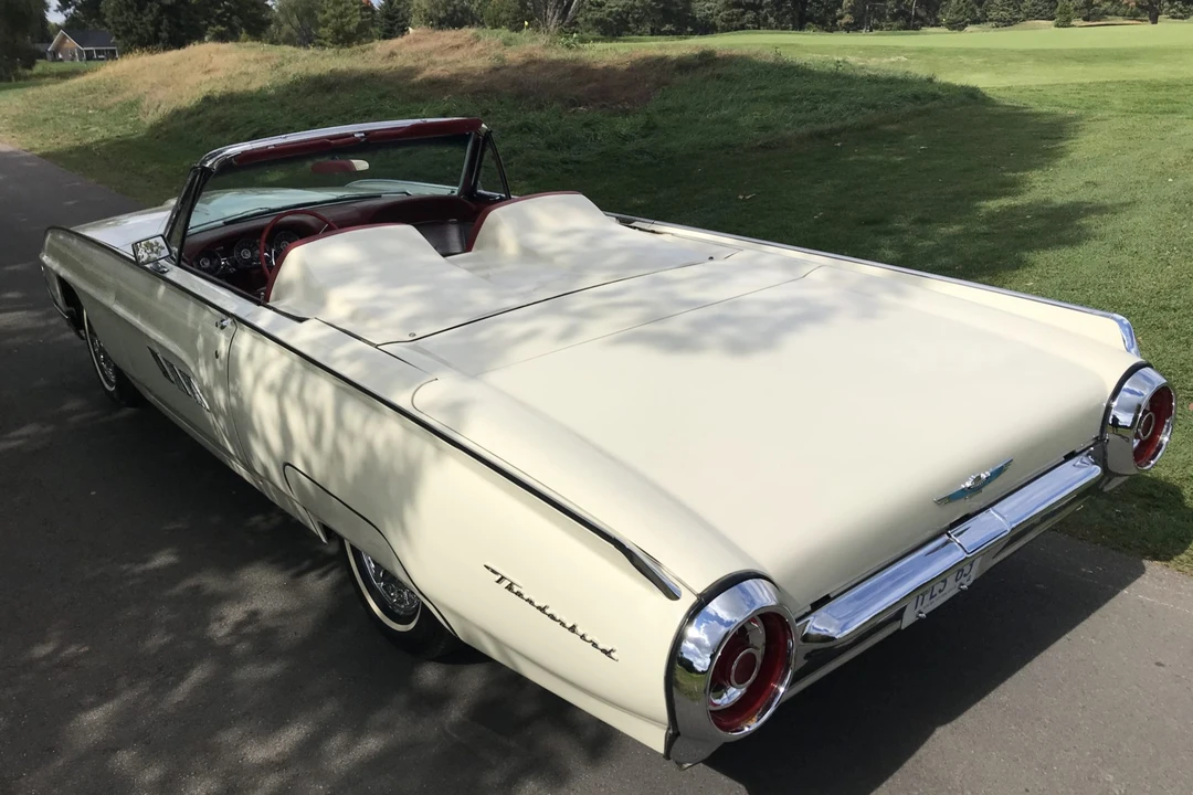 1963 Ford Thunderbird 3rd Gen - Image 5 of 31