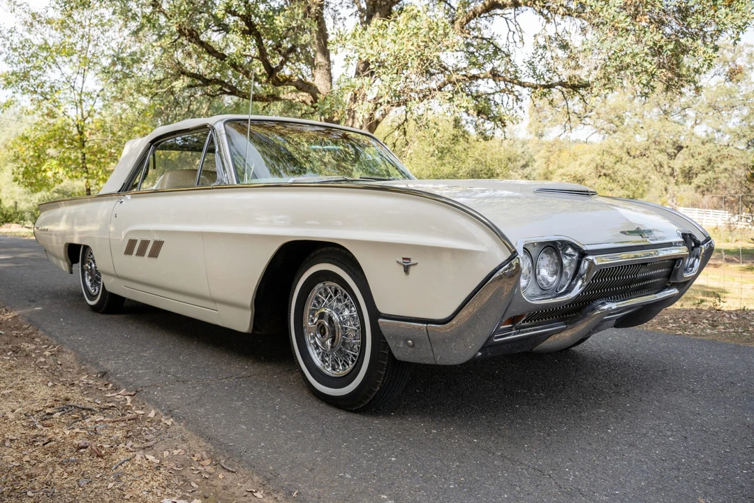 1963 Ford Thunderbird 3rd Gen - Image 13 of 31