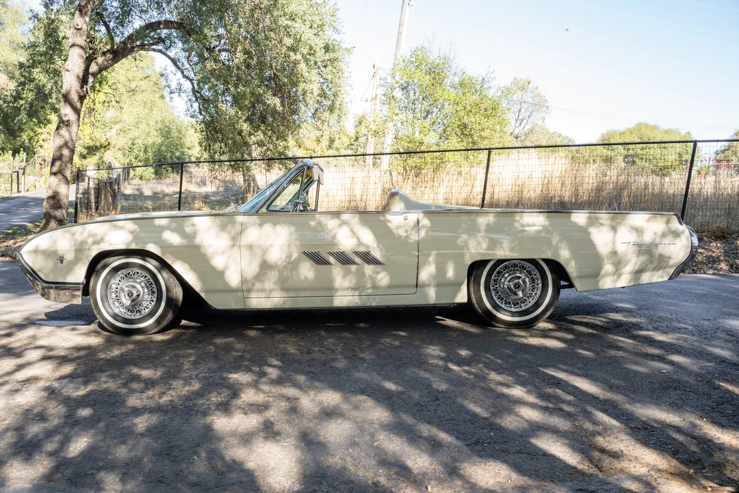 1963 Ford Thunderbird 3rd Gen - Image 9 of 31