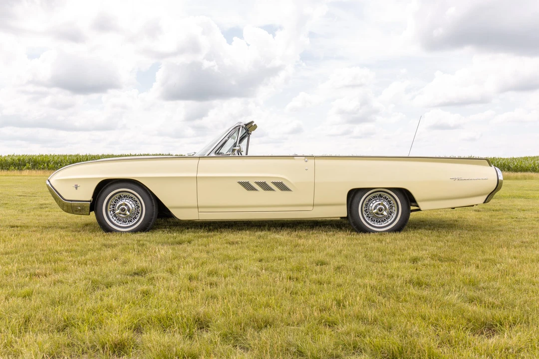 1963 Ford Thunderbird 3rd Gen - Image 3 of 31