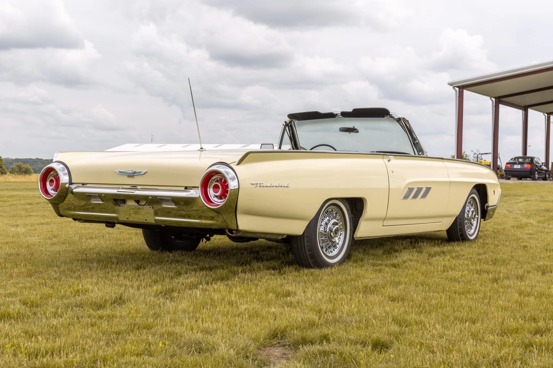 1963 Ford Thunderbird 3rd Gen - Image 7 of 31