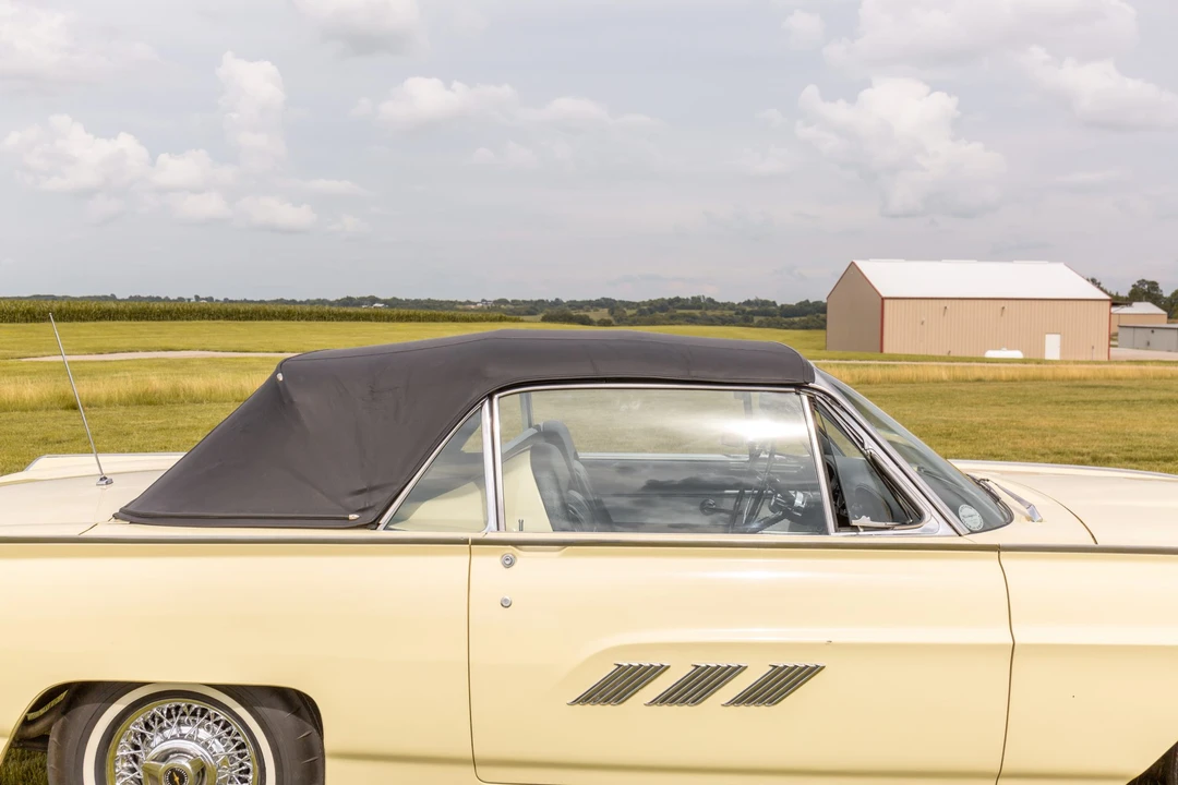 1963 Ford Thunderbird 3rd Gen - Image 30 of 31