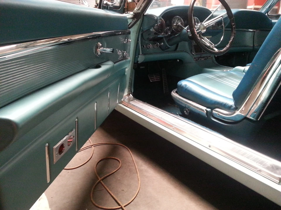 1963 Ford Thunderbird 3rd Gen - Image 14 of 31