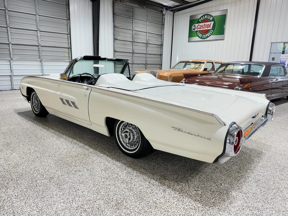 1963 Ford Thunderbird 3rd Gen - Image 14 of 31