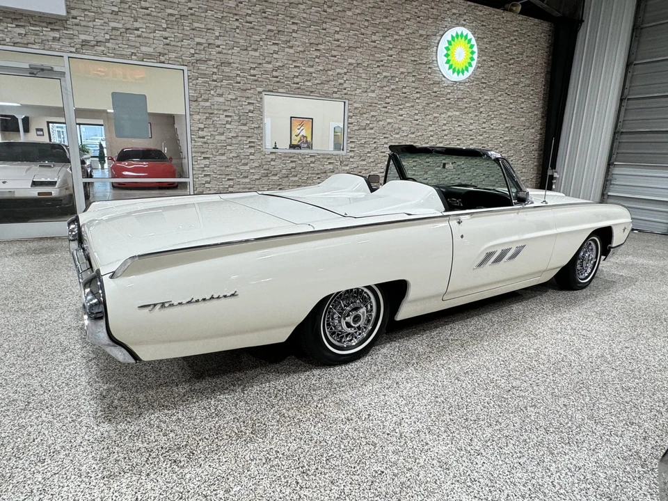 1963 Ford Thunderbird 3rd Gen - Image 22 of 31