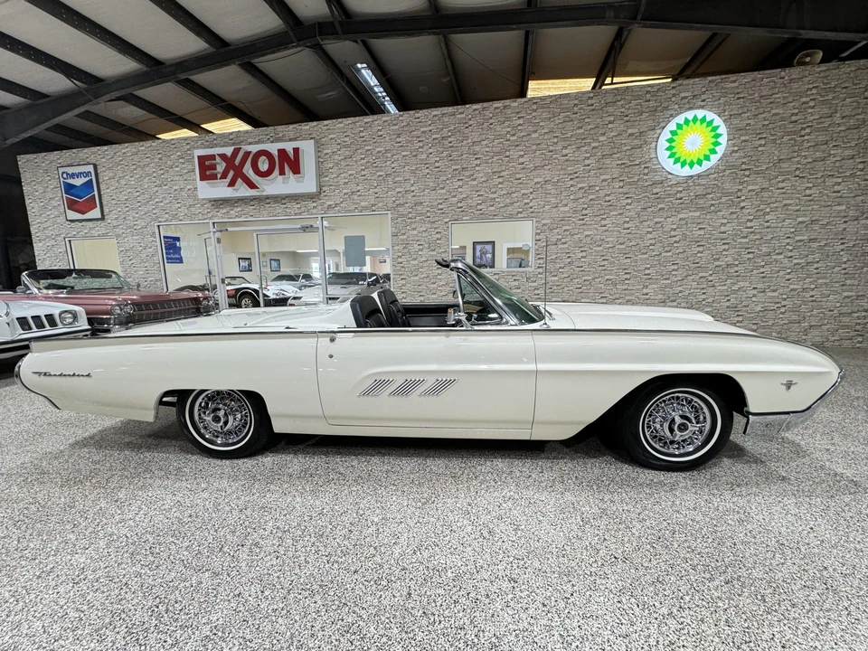 1963 Ford Thunderbird 3rd Gen - Image 25 of 31