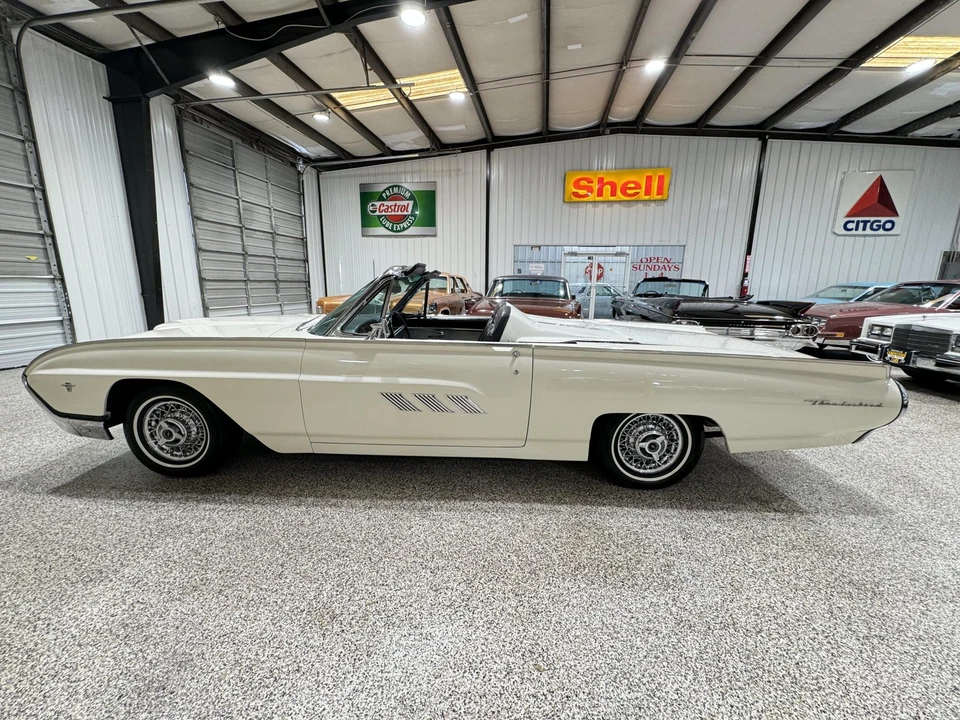1963 Ford Thunderbird 3rd Gen - Image 12 of 31