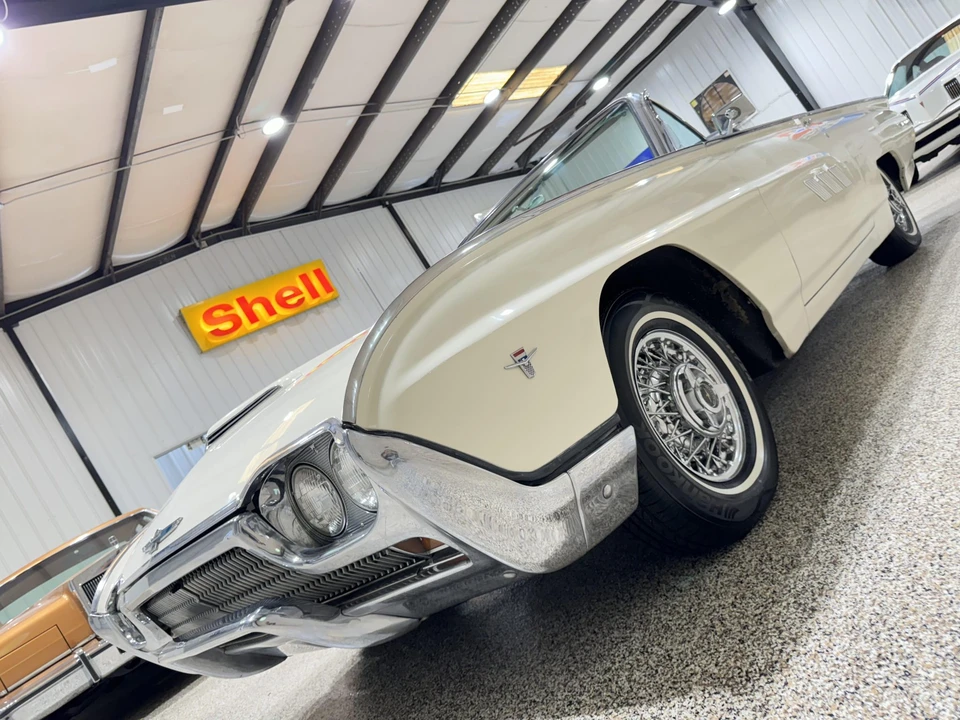 1963 Ford Thunderbird 3rd Gen - Image 10 of 31