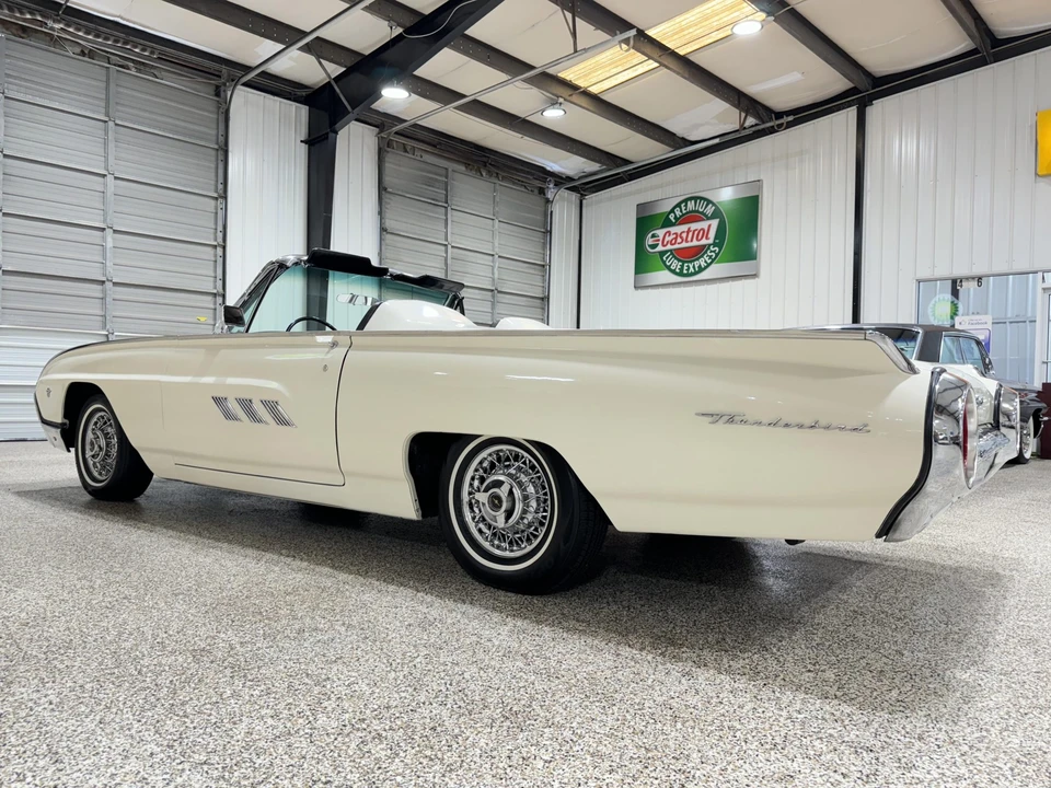 1963 Ford Thunderbird 3rd Gen - Image 15 of 31