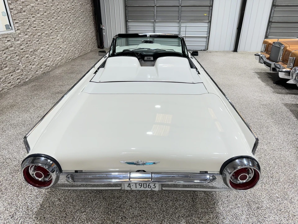 1963 Ford Thunderbird 3rd Gen - Image 19 of 31