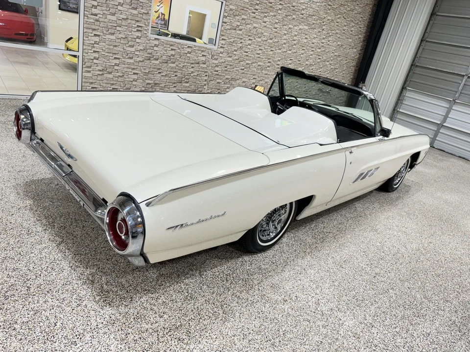 1963 Ford Thunderbird 3rd Gen - Image 21 of 31