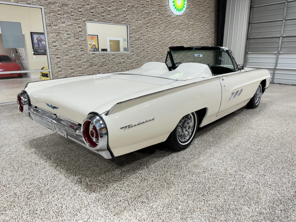 1963 Ford Thunderbird 3rd Gen - Image 20 of 31