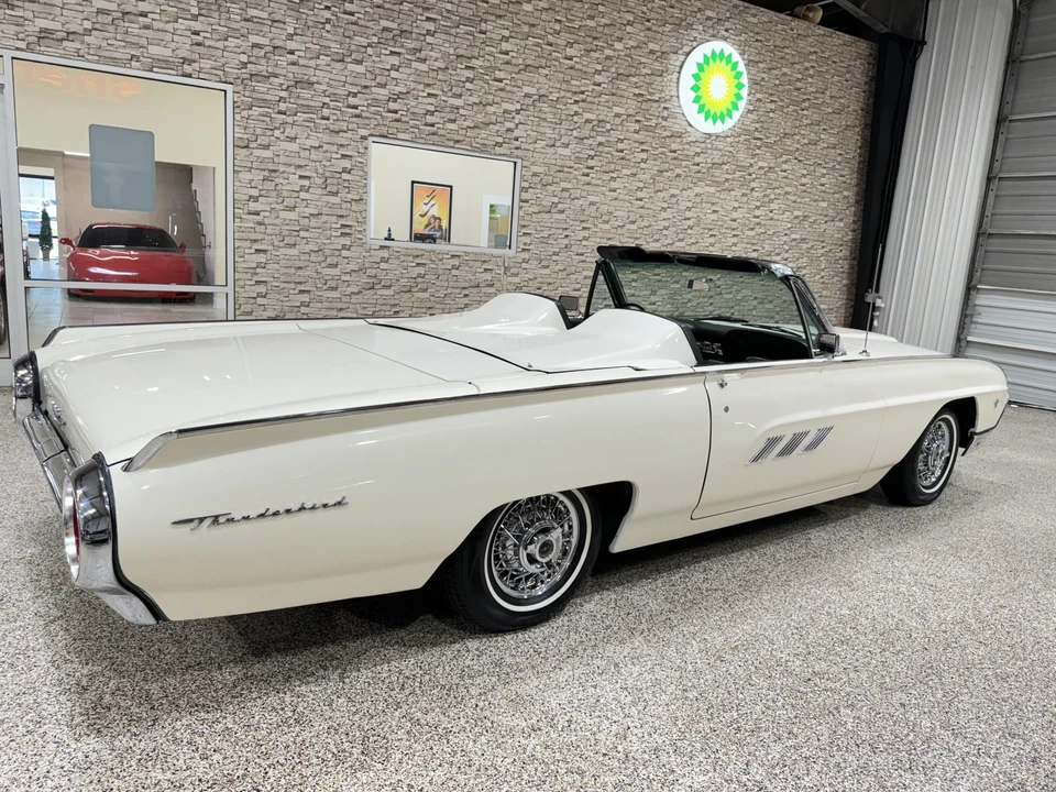 1963 Ford Thunderbird 3rd Gen - Image 23 of 31