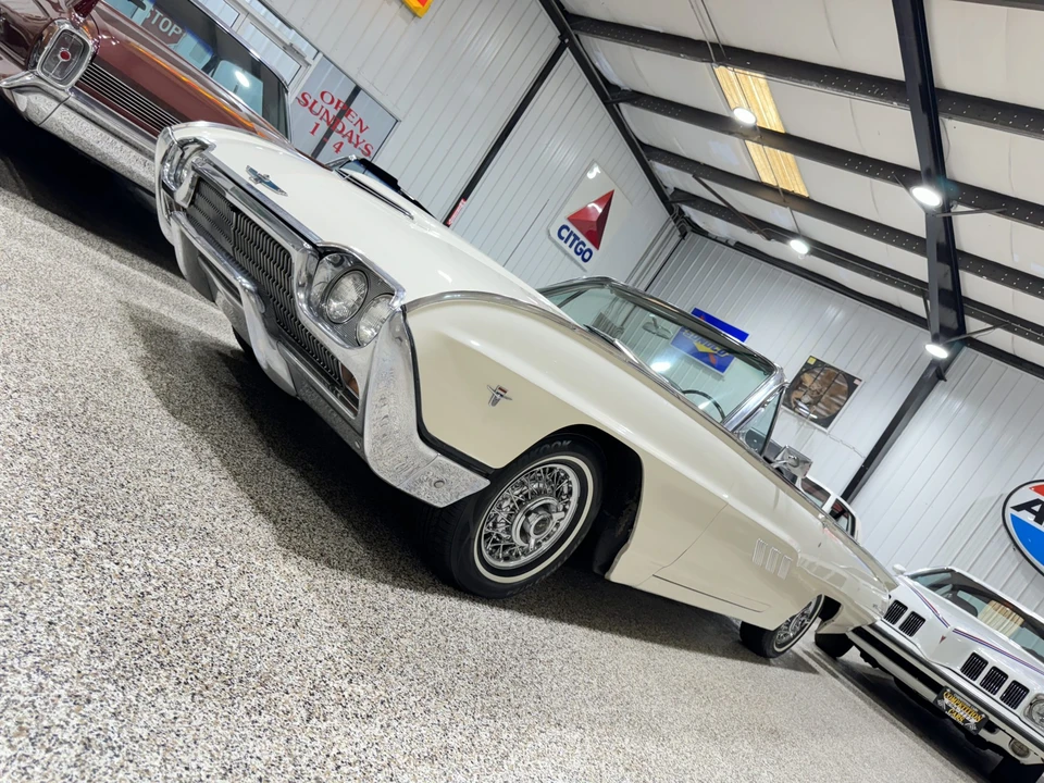 1963 Ford Thunderbird 3rd Gen - Image 9 of 31