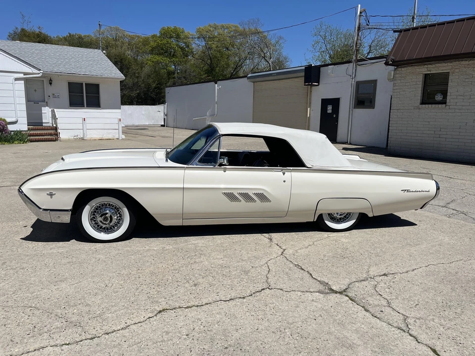 1963 Ford Thunderbird 3rd Gen - Image 5 of 31