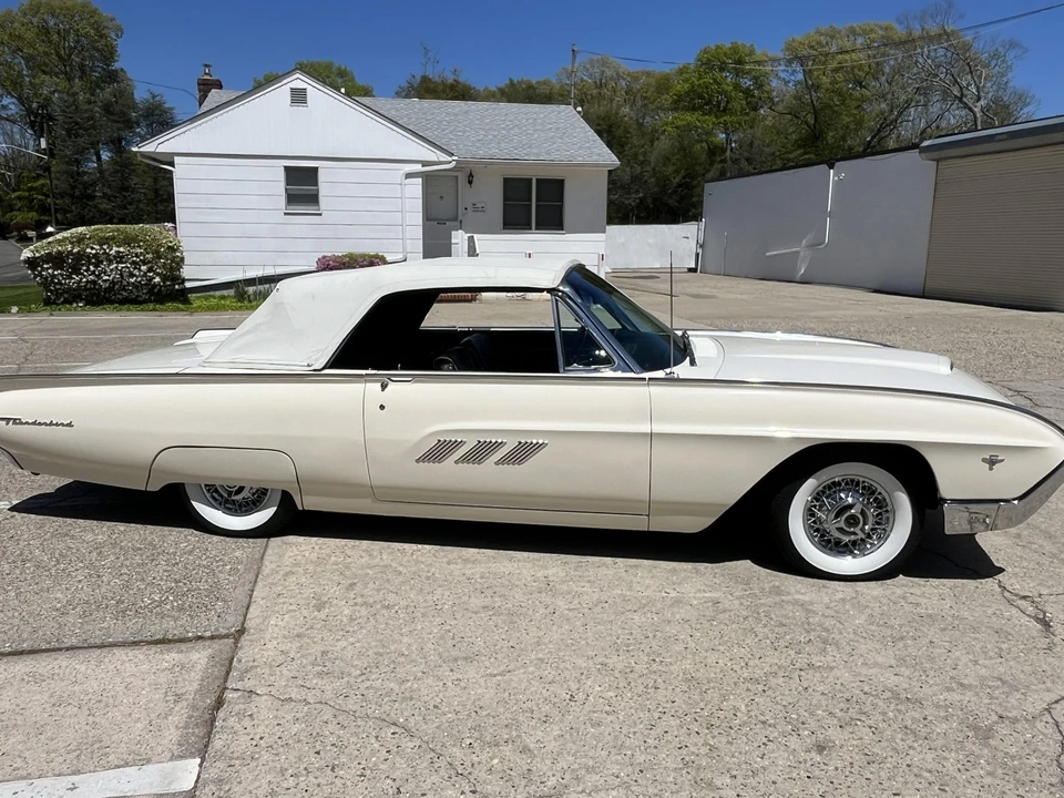 1963 Ford Thunderbird 3rd Gen - Image 13 of 31