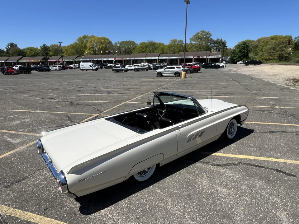 1963 Ford Thunderbird 3rd Gen - Image 27 of 31
