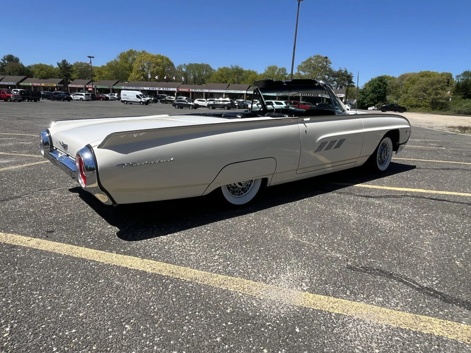 1963 Ford Thunderbird 3rd Gen - Image 26 of 31