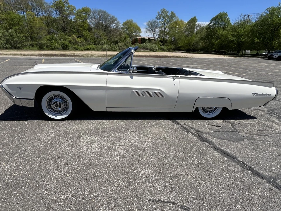 1963 Ford Thunderbird 3rd Gen - Image 18 of 31