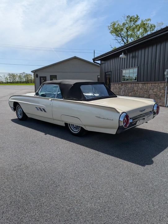 1963 Ford Thunderbird 3rd Gen - Image 5 of 31