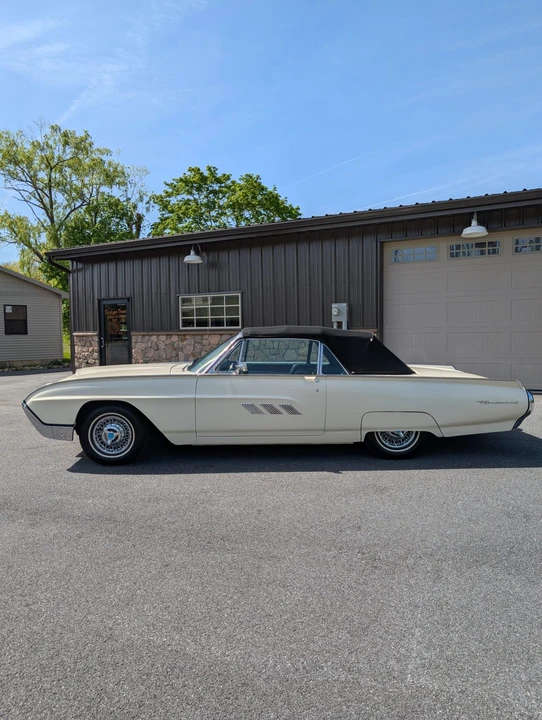 1963 Ford Thunderbird 3rd Gen - Image 4 of 31