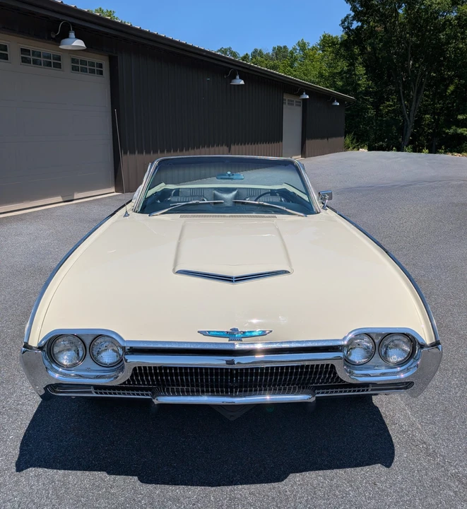 1963 Ford Thunderbird 3rd Gen - Image 10 of 31