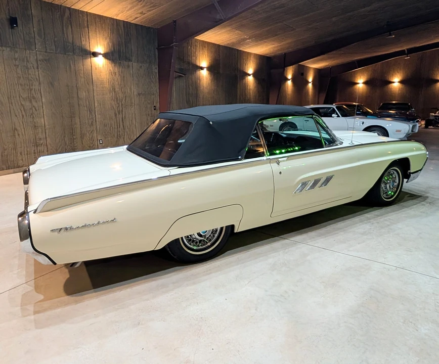 1963 Ford Thunderbird 3rd Gen - Image 25 of 31