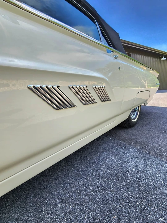 1963 Ford Thunderbird 3rd Gen - Image 11 of 27