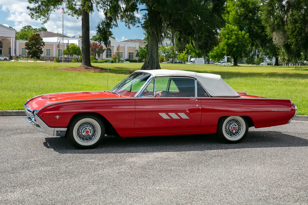 1963 Ford Thunderbird 3rd Gen - Image 13 of 31