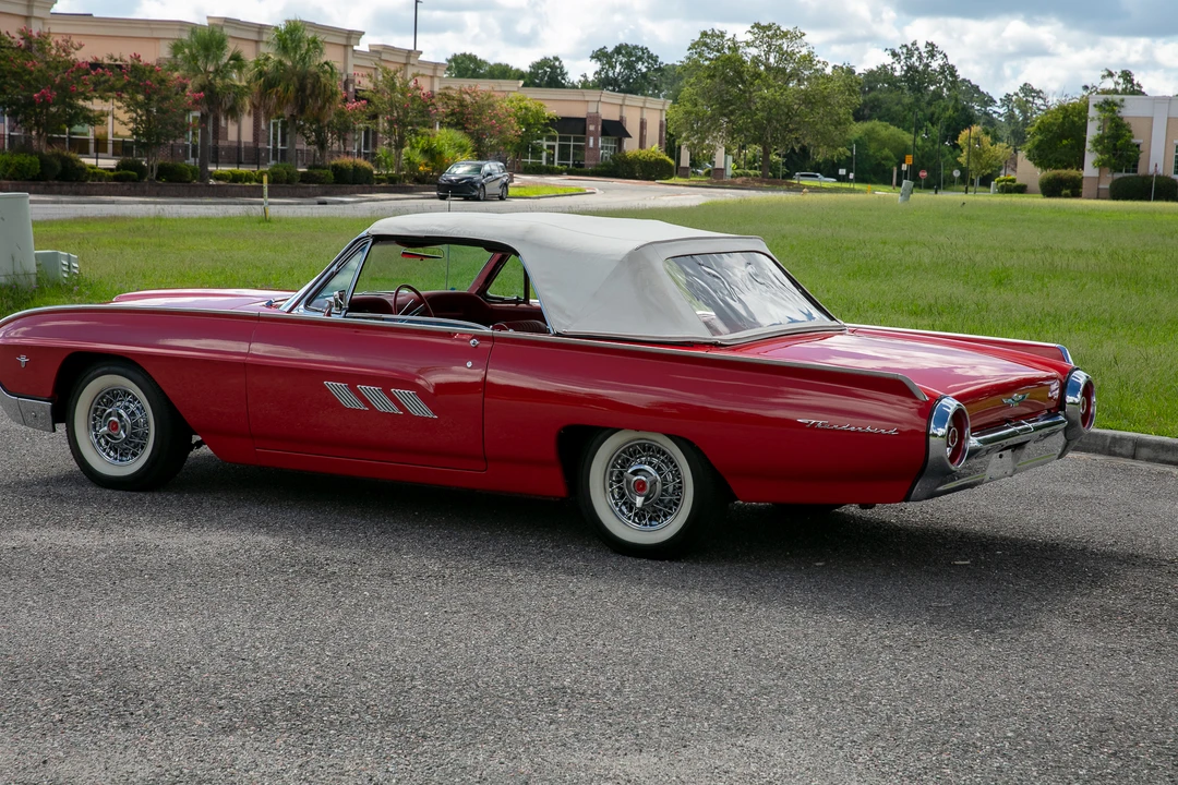 1963 Ford Thunderbird 3rd Gen - Image 17 of 31
