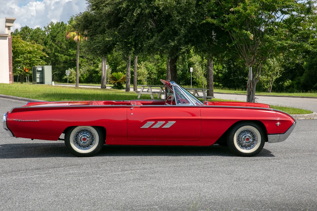 1963 Ford Thunderbird 3rd Gen - Image 10 of 31
