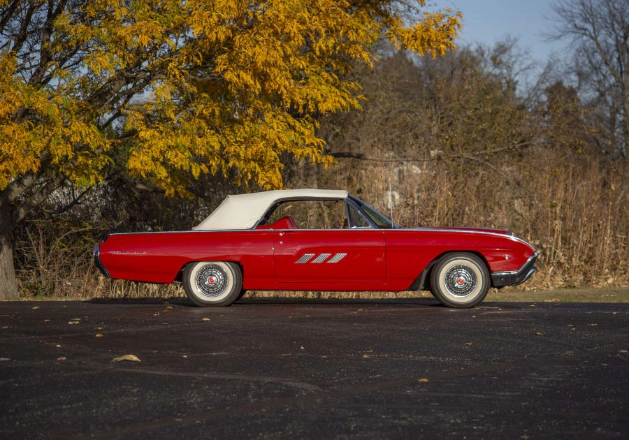 1963 Ford Thunderbird 3rd Gen - Image 2 of 31