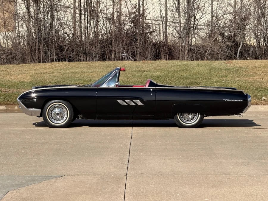 1963 Ford Thunderbird 3rd Gen - Image 7 of 25