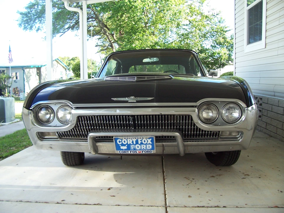 1963 Ford Thunderbird 3rd Gen - Image 2 of 31