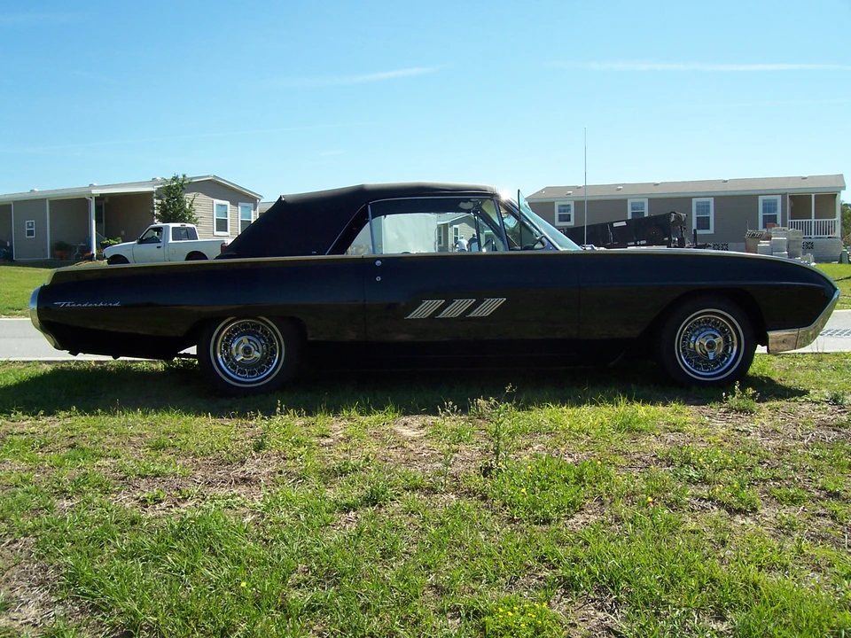 1963 Ford Thunderbird 3rd Gen - Image 13 of 31