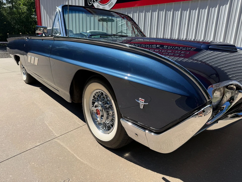 1963 Ford Thunderbird 3rd Gen - Image 11 of 31