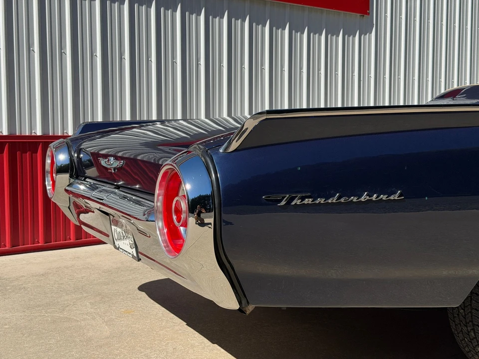 1963 Ford Thunderbird 3rd Gen - Image 9 of 31