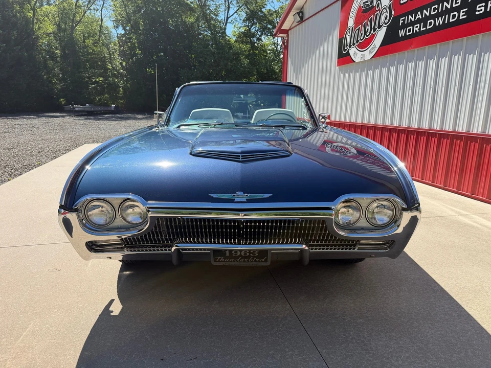 1963 Ford Thunderbird 3rd Gen - Image 12 of 31