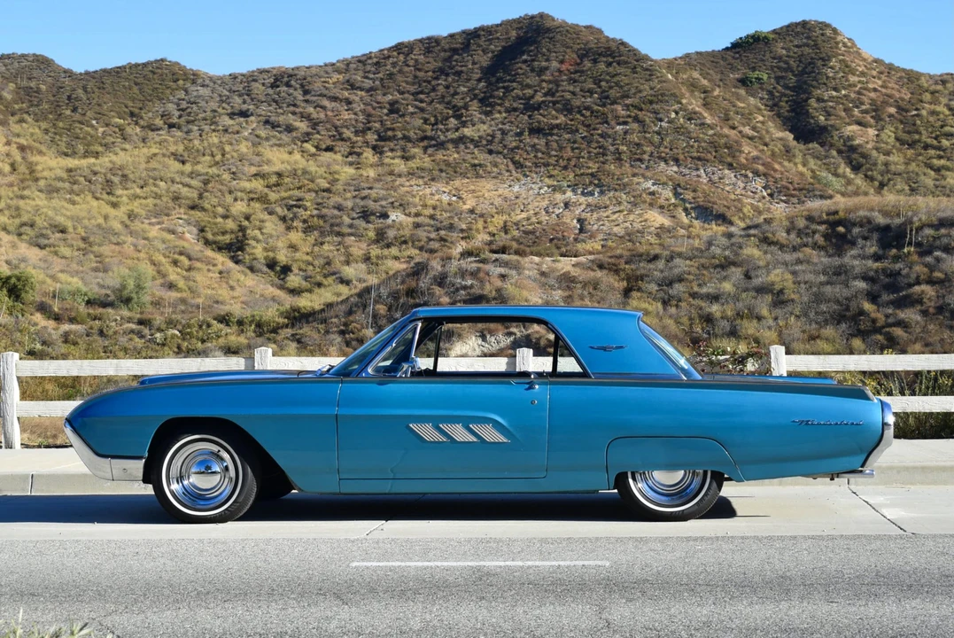 1963 Ford Thunderbird 3rd Gen - Image 12 of 31