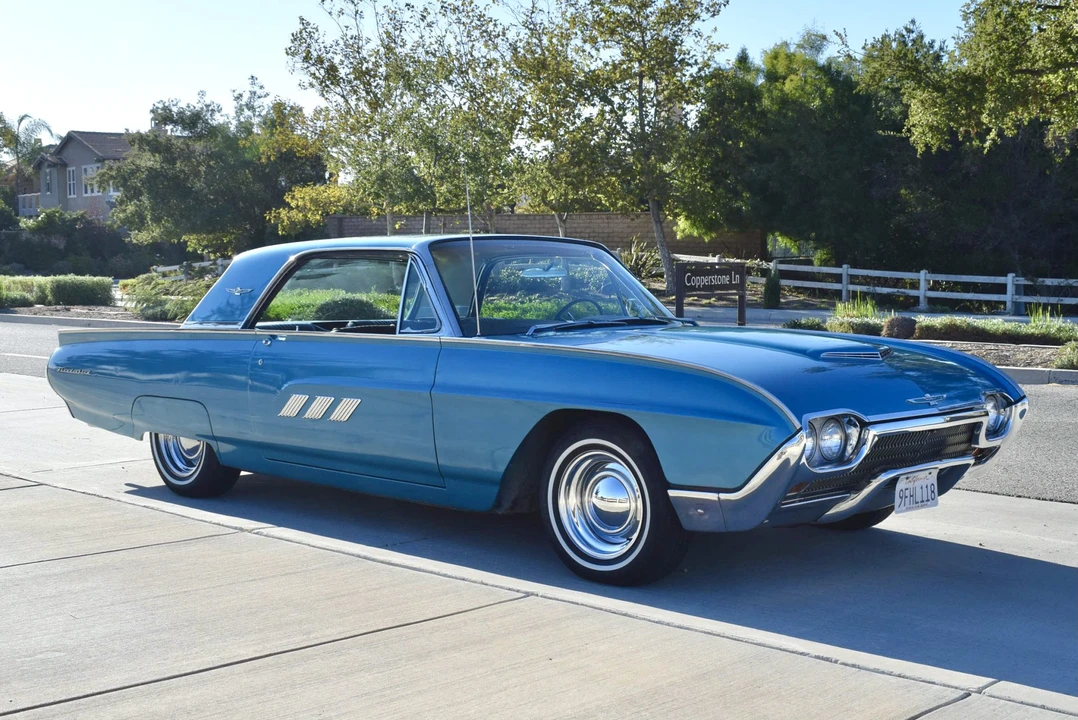 1963 Ford Thunderbird 3rd Gen - Image 2 of 31