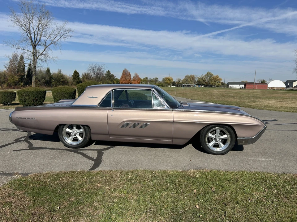 1963 Ford Thunderbird 3rd Gen - Image 6 of 31