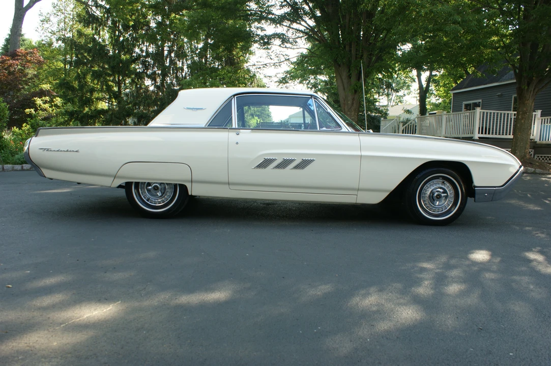 1963 Ford Thunderbird 3rd Gen - Image 19 of 31