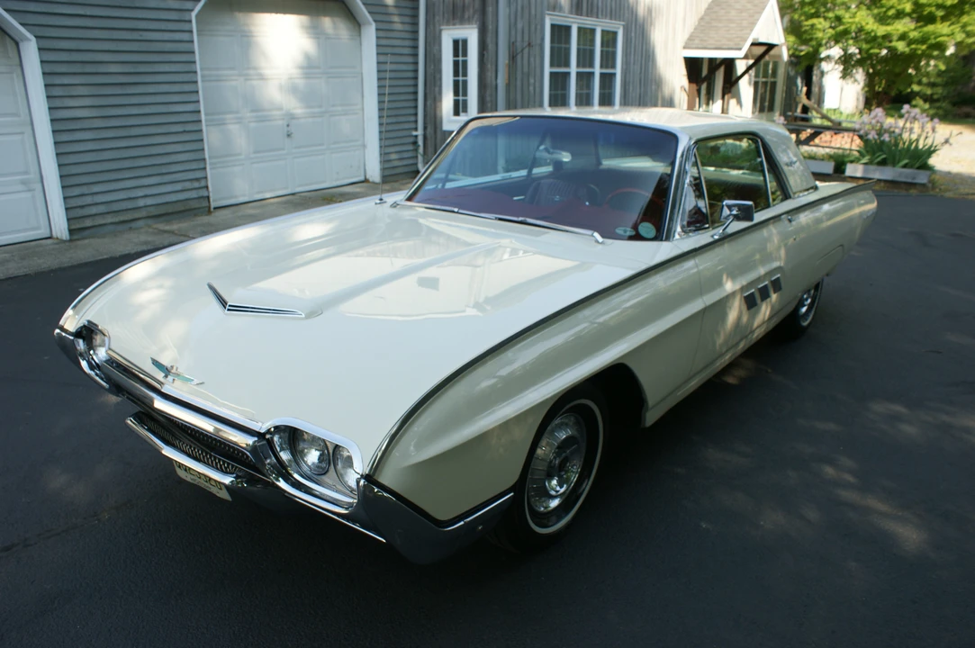 1963 Ford Thunderbird 3rd Gen - Image 11 of 31