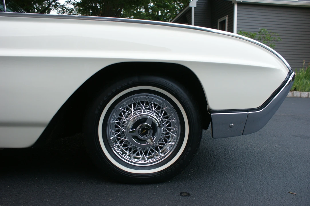 1963 Ford Thunderbird 3rd Gen - Image 9 of 31