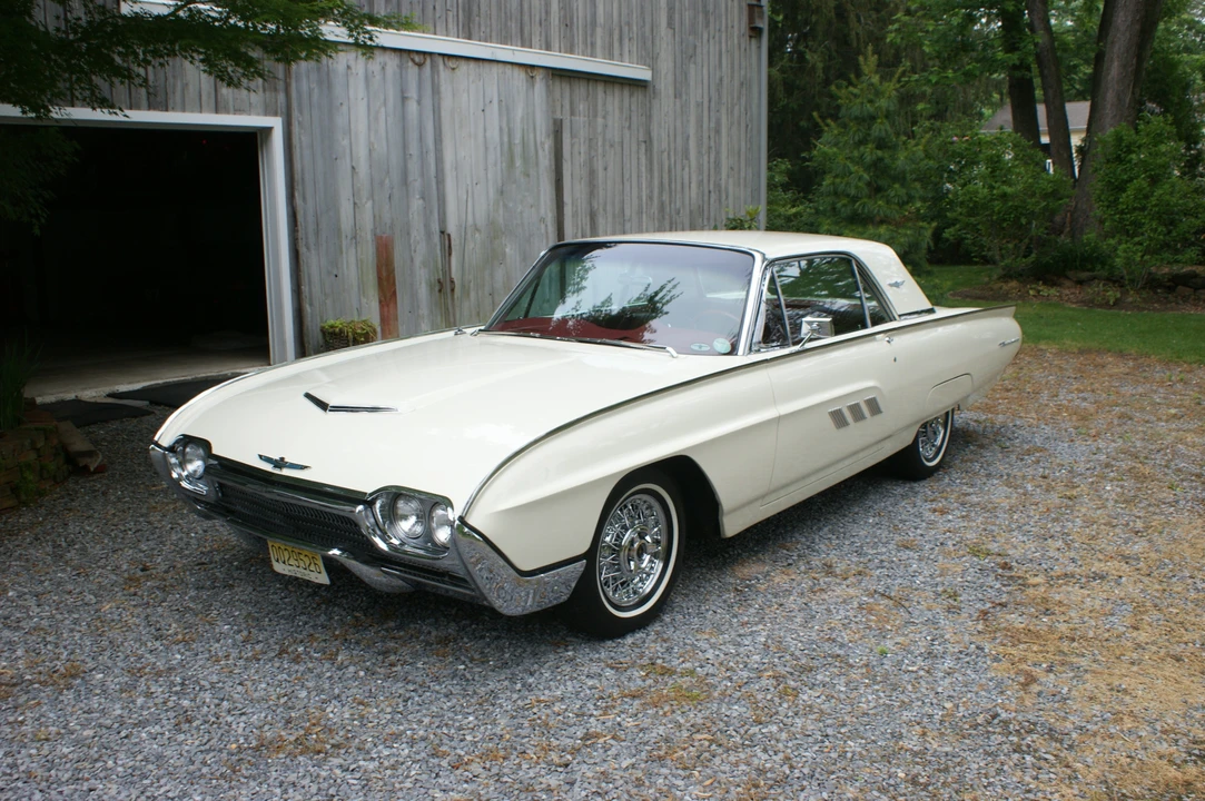 1963 Ford Thunderbird 3rd Gen - Image 2 of 31