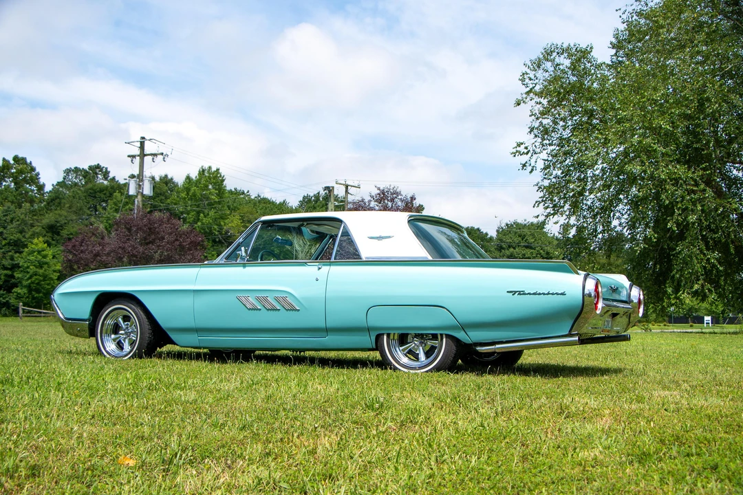 1963 Ford Thunderbird 3rd Gen - Image 9 of 31