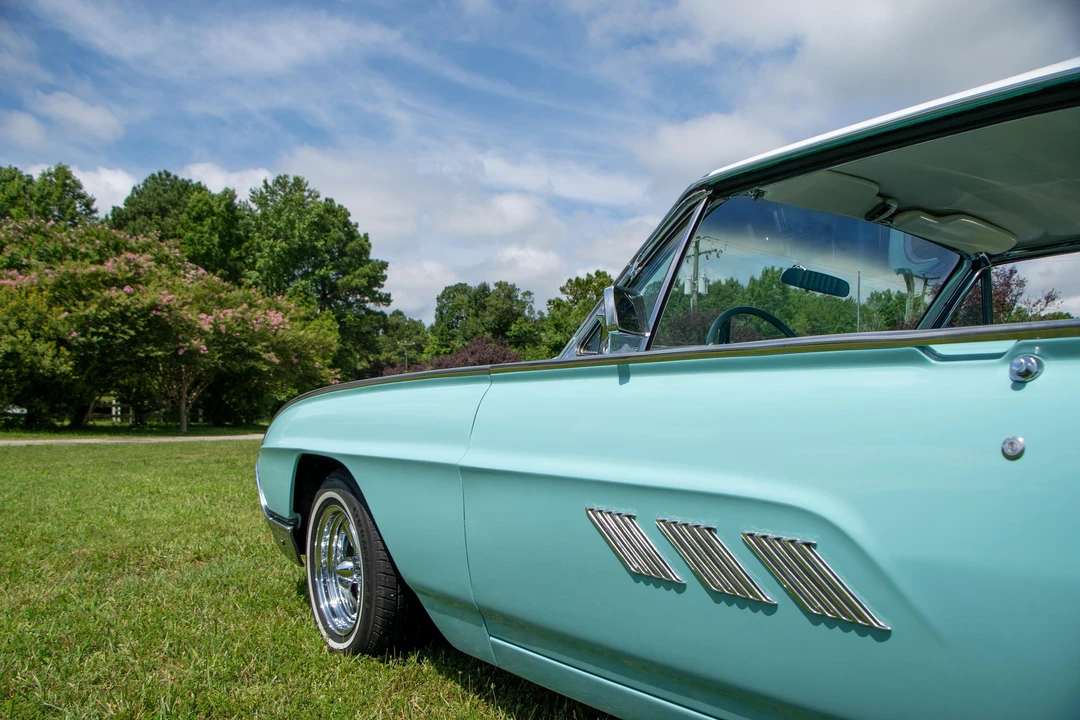 1963 Ford Thunderbird 3rd Gen - Image 25 of 31